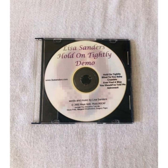 RARE CD Lisa Sanders - Hold on Tightly - Picture 2 of 2